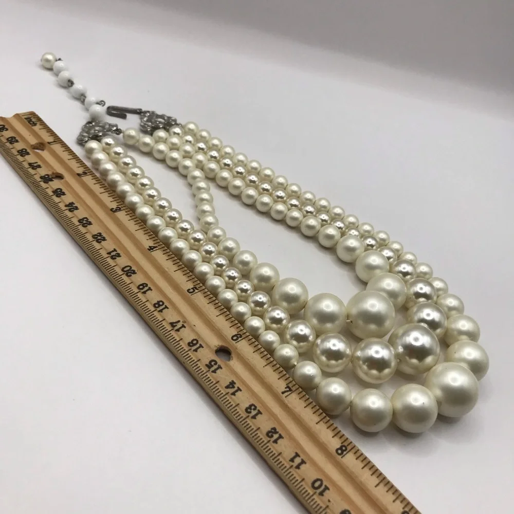 Elegant Triple Layer Faux Pearl Necklace - Picture 7 of 8
